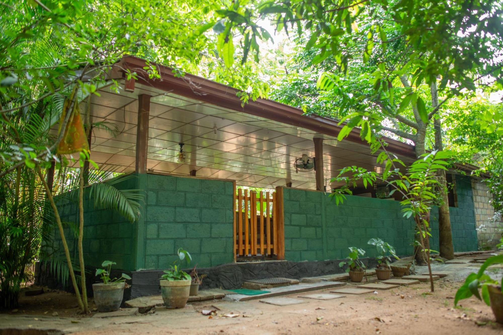 Silent Bungalow Udawalawe Kültér fotó